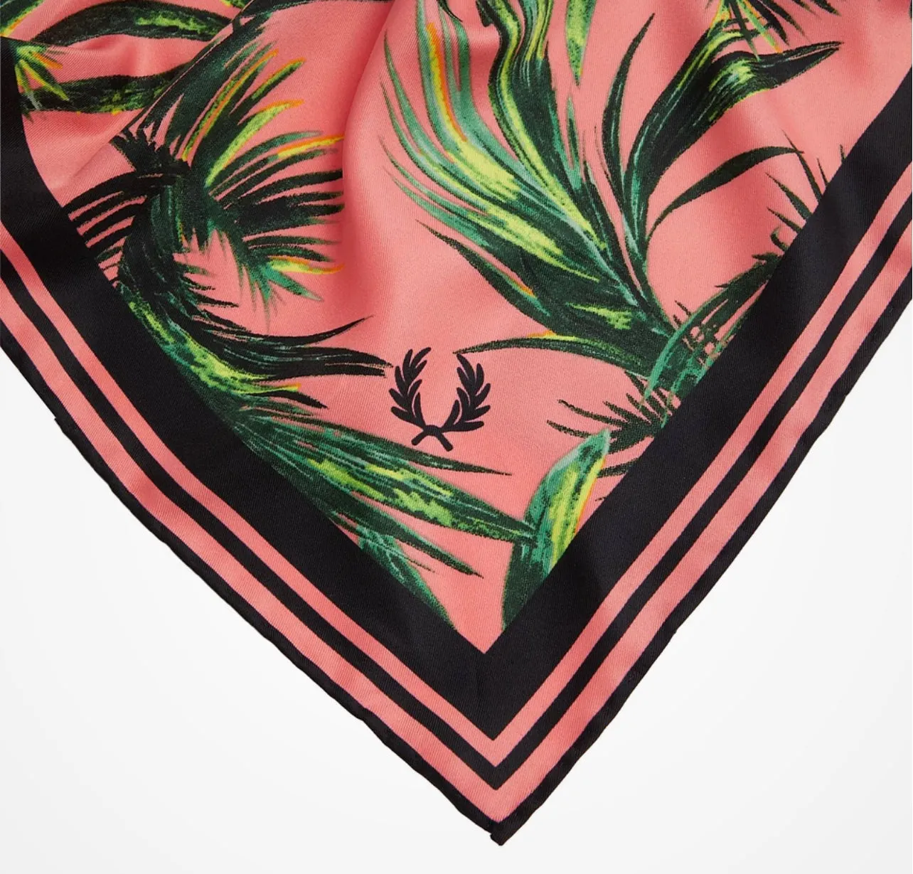 Amy Winehouse palm scarf