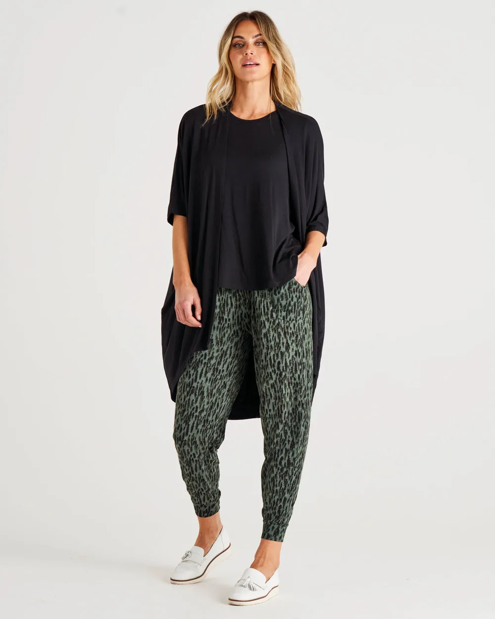 Betty Basics Paris Pant Abstract Print